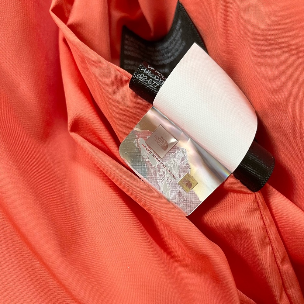 The North Face Women’s 2000 Printed Puffer Jacket - Picture 7 of 9